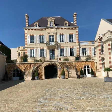 Ay Διαμέρισμα *